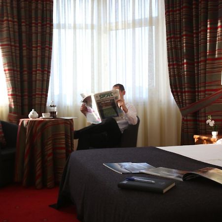 Hotel Continental Vorë 外观 照片