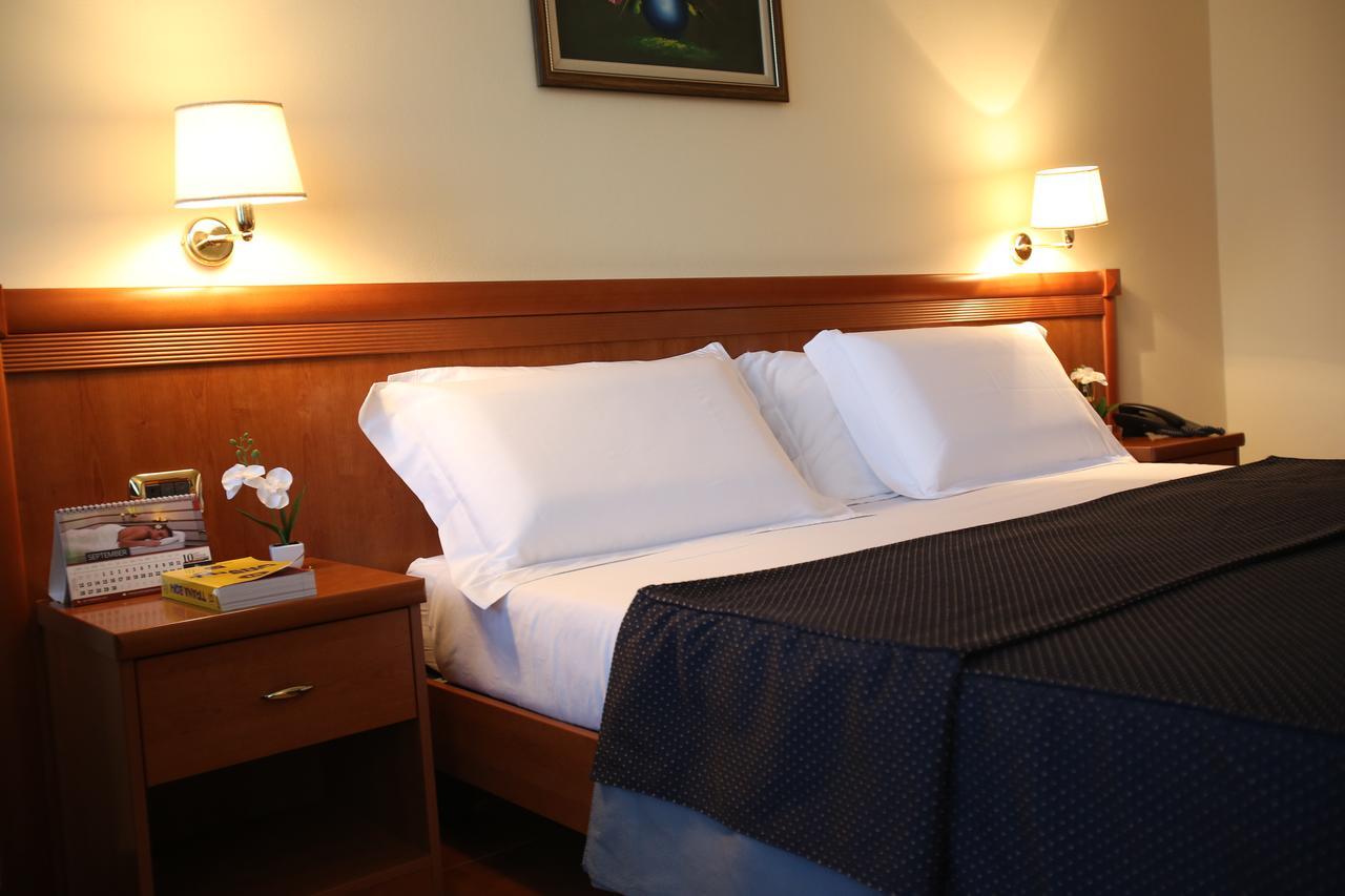 Hotel Continental Vorë 客房 照片