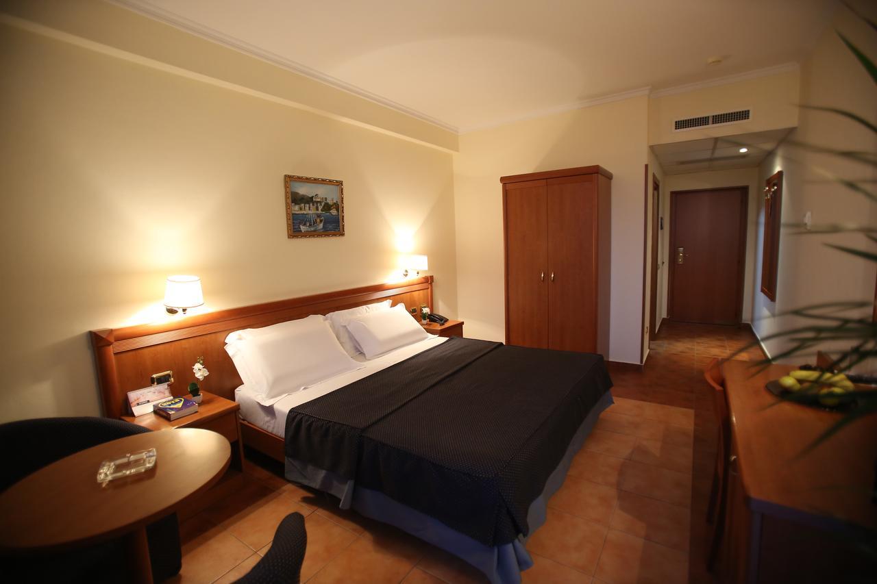 Hotel Continental Vorë 外观 照片