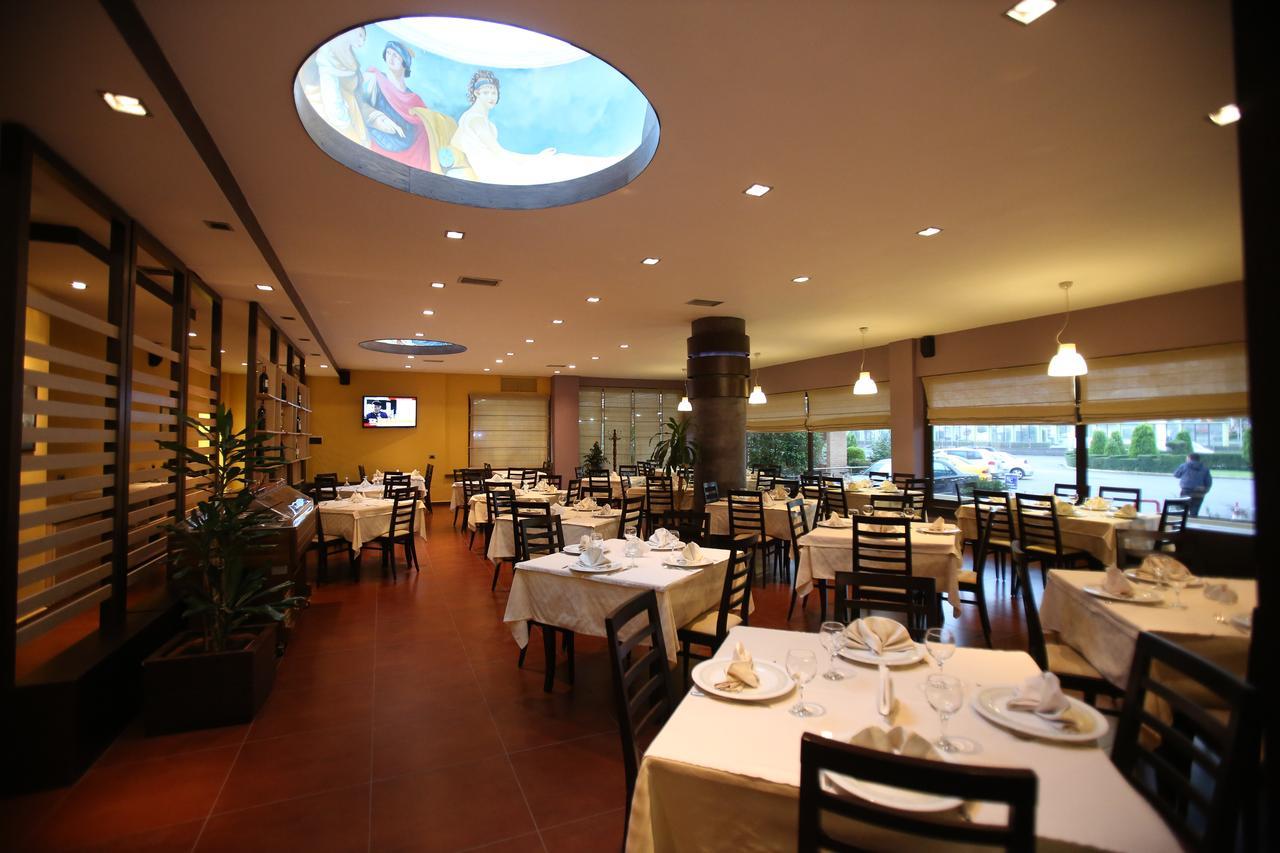 Hotel Continental Vorë 外观 照片