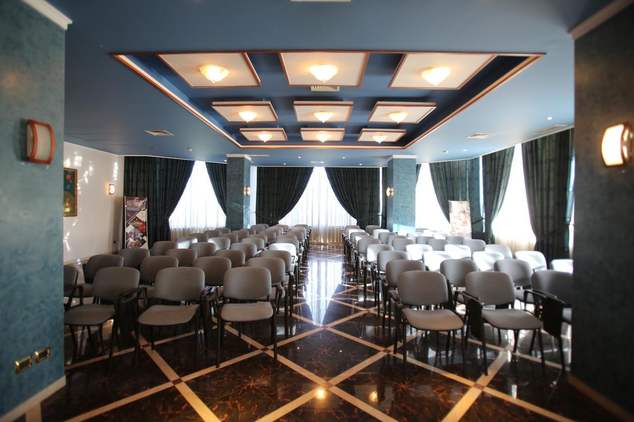 Hotel Continental Vorë 外观 照片