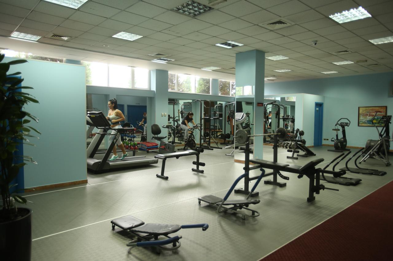 Hotel Continental Vorë 外观 照片