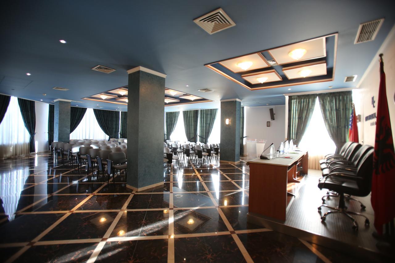 Hotel Continental Vorë 外观 照片