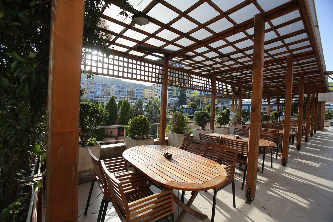 Hotel Continental Vorë 外观 照片