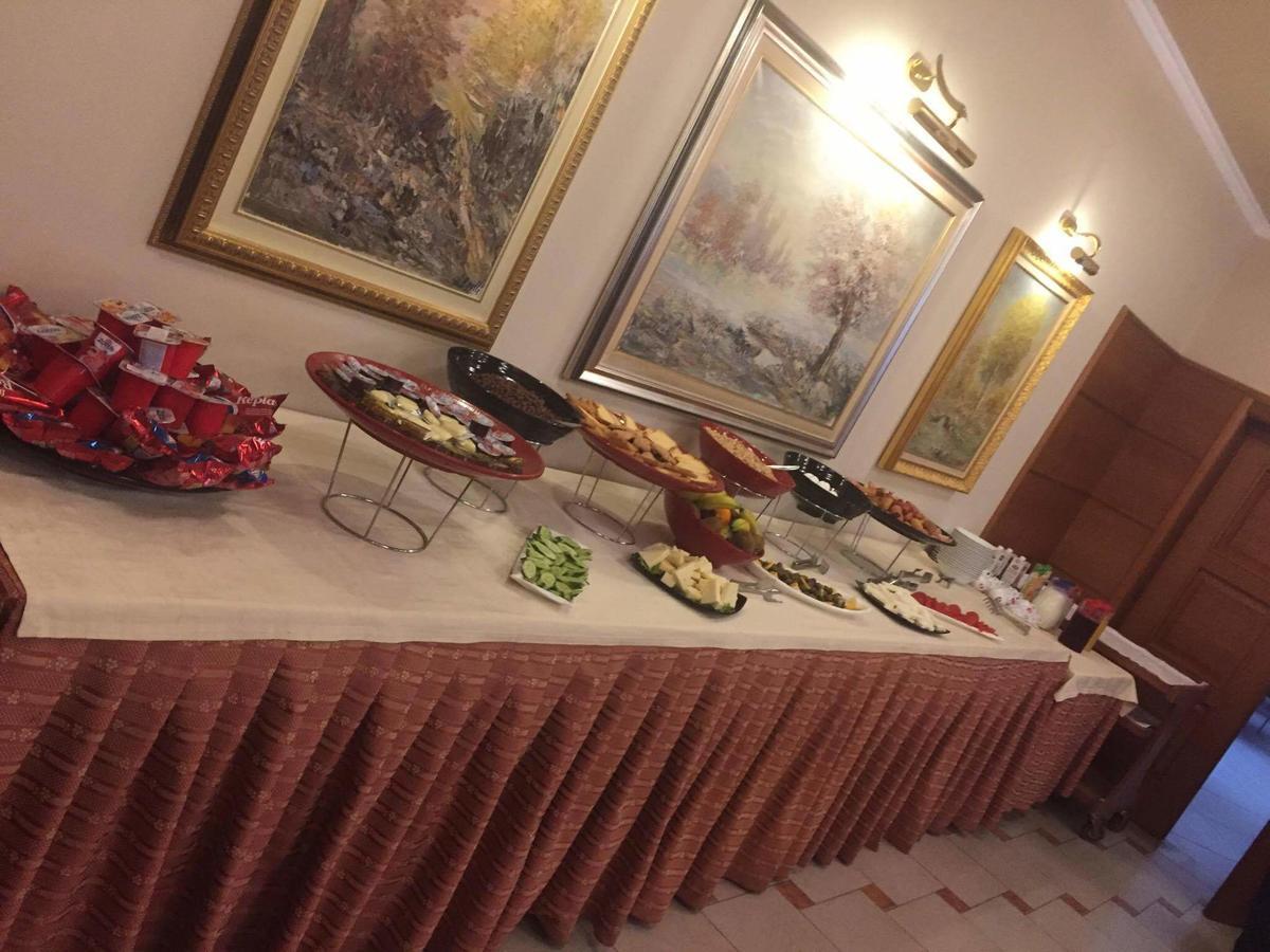 Hotel Continental Vorë 外观 照片