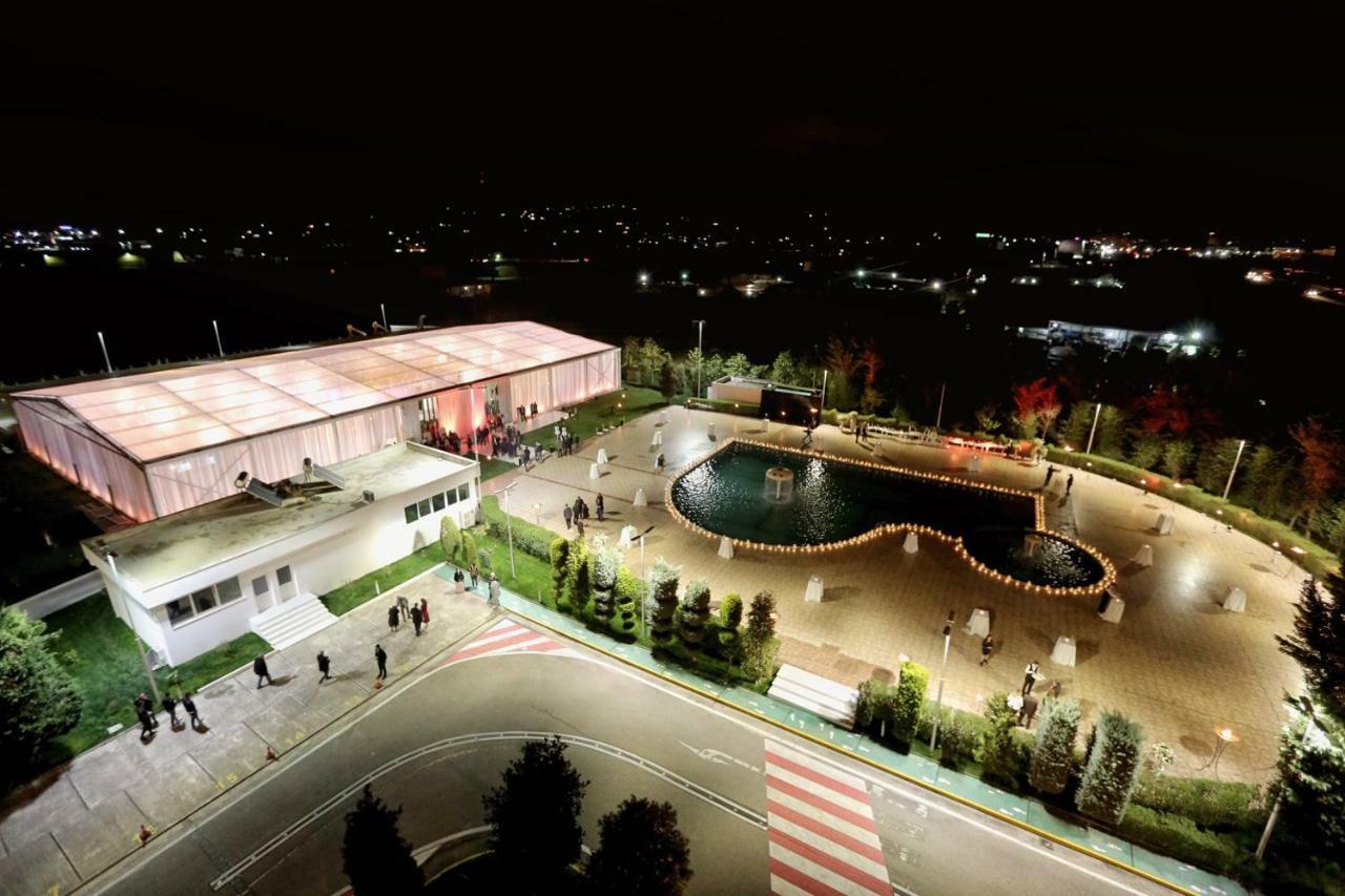 Hotel Continental Vorë 外观 照片