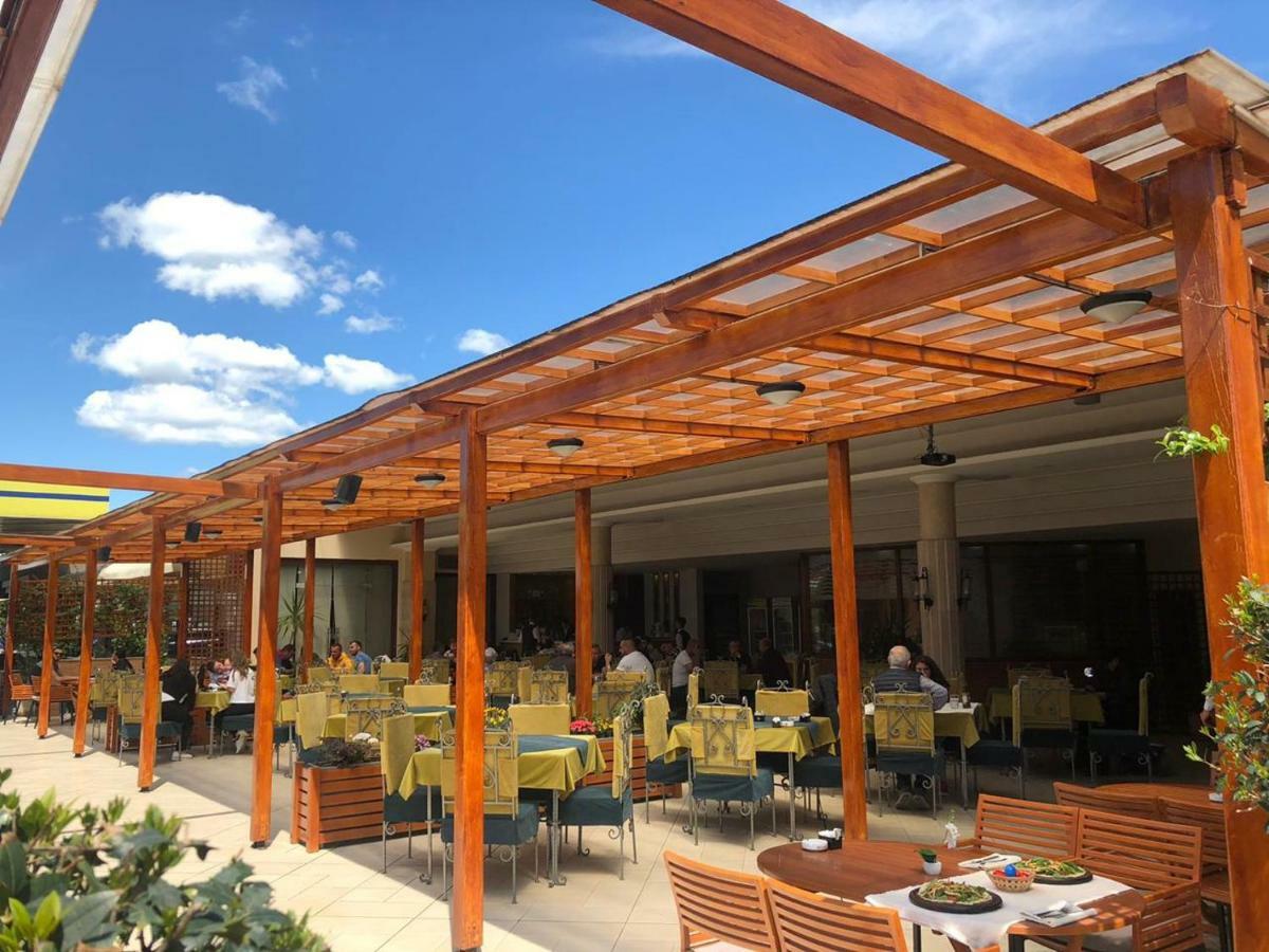Hotel Continental Vorë 外观 照片