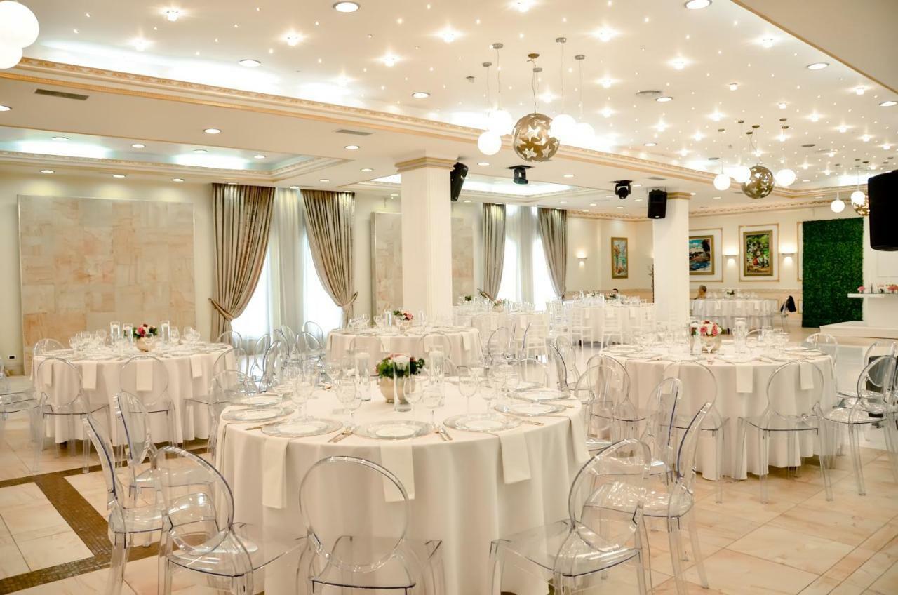 Hotel Continental Vorë 外观 照片